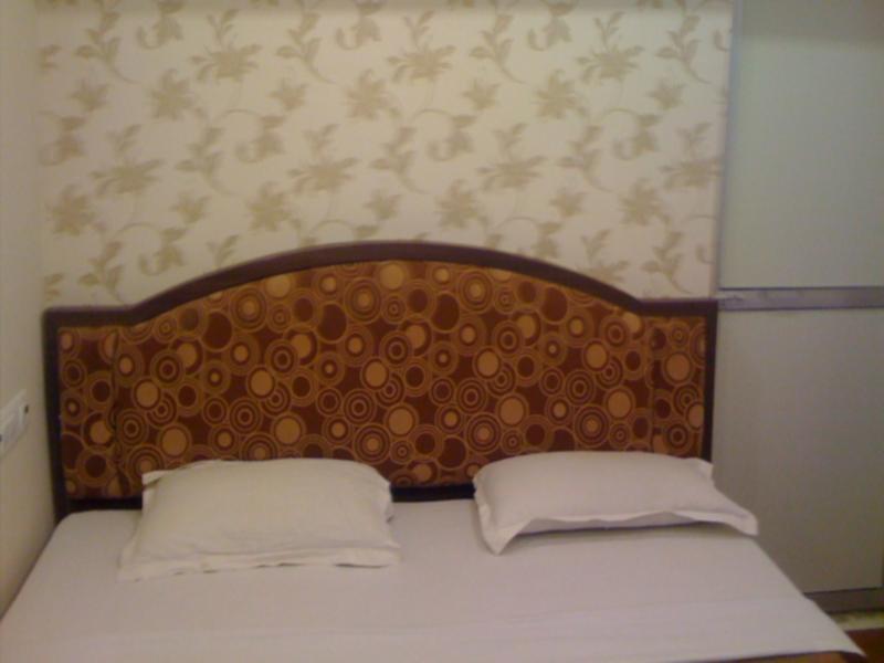 ורנאסי Ajay Guest House מראה חיצוני תמונה