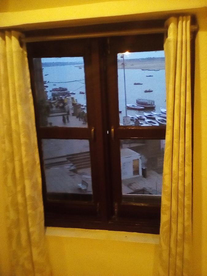 ורנאסי Ajay Guest House מראה חיצוני תמונה