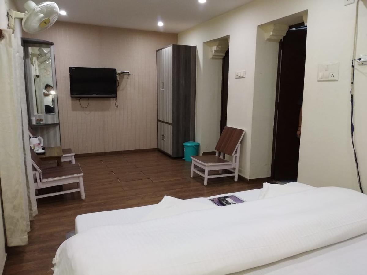 ורנאסי Ajay Guest House מראה חיצוני תמונה
