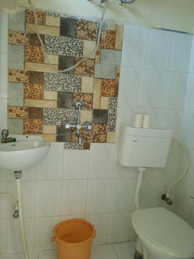 ורנאסי Ajay Guest House מראה חיצוני תמונה