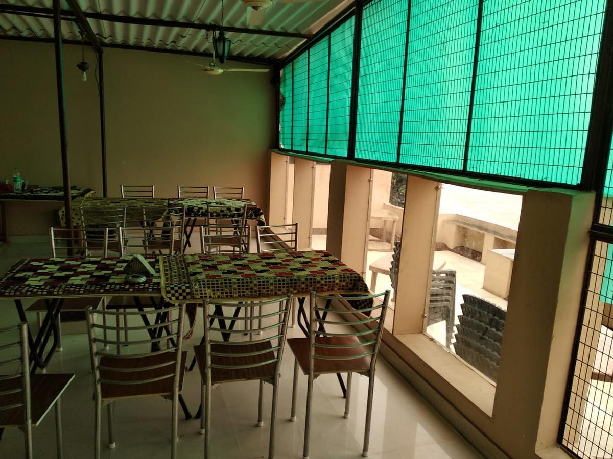 ורנאסי Ajay Guest House מראה חיצוני תמונה